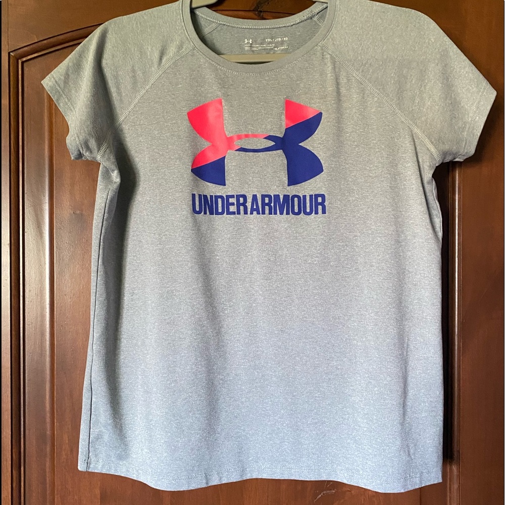 Girls Under Armour shirt